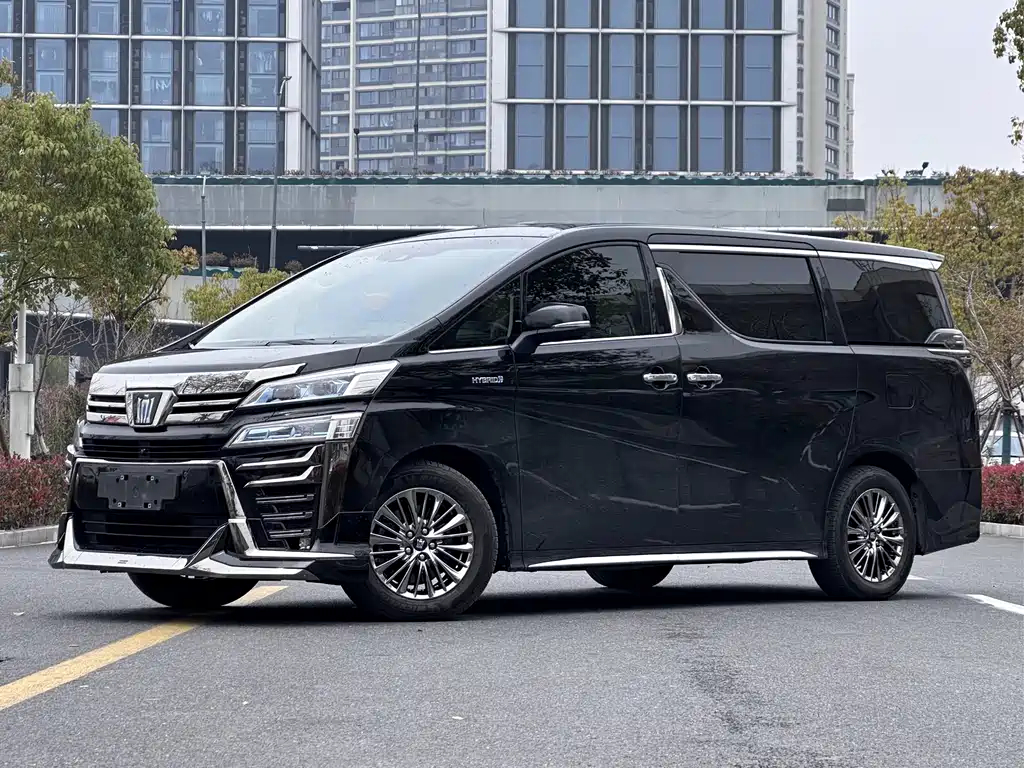 Toyota Vellfire — фото 2