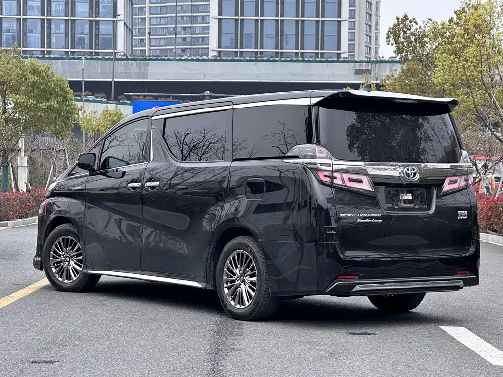 Toyota Vellfire — фото 29