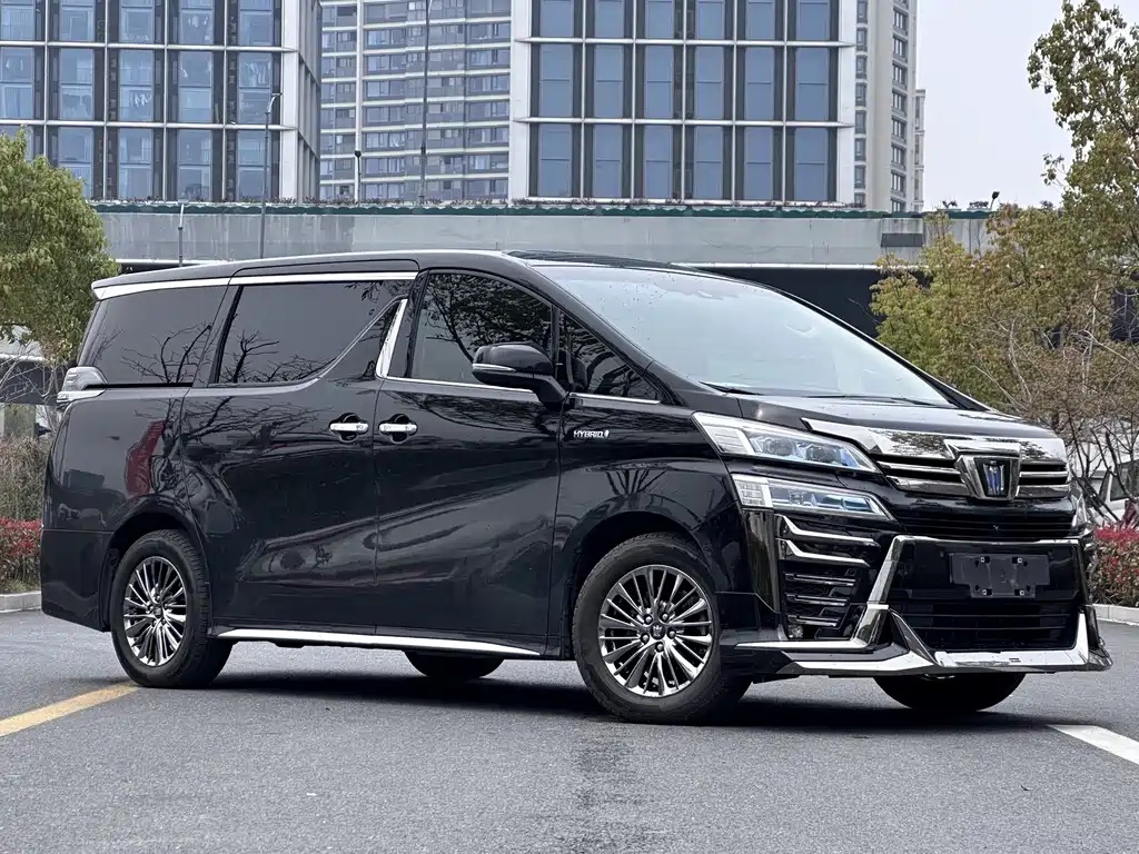 Toyota Vellfire — фото 4