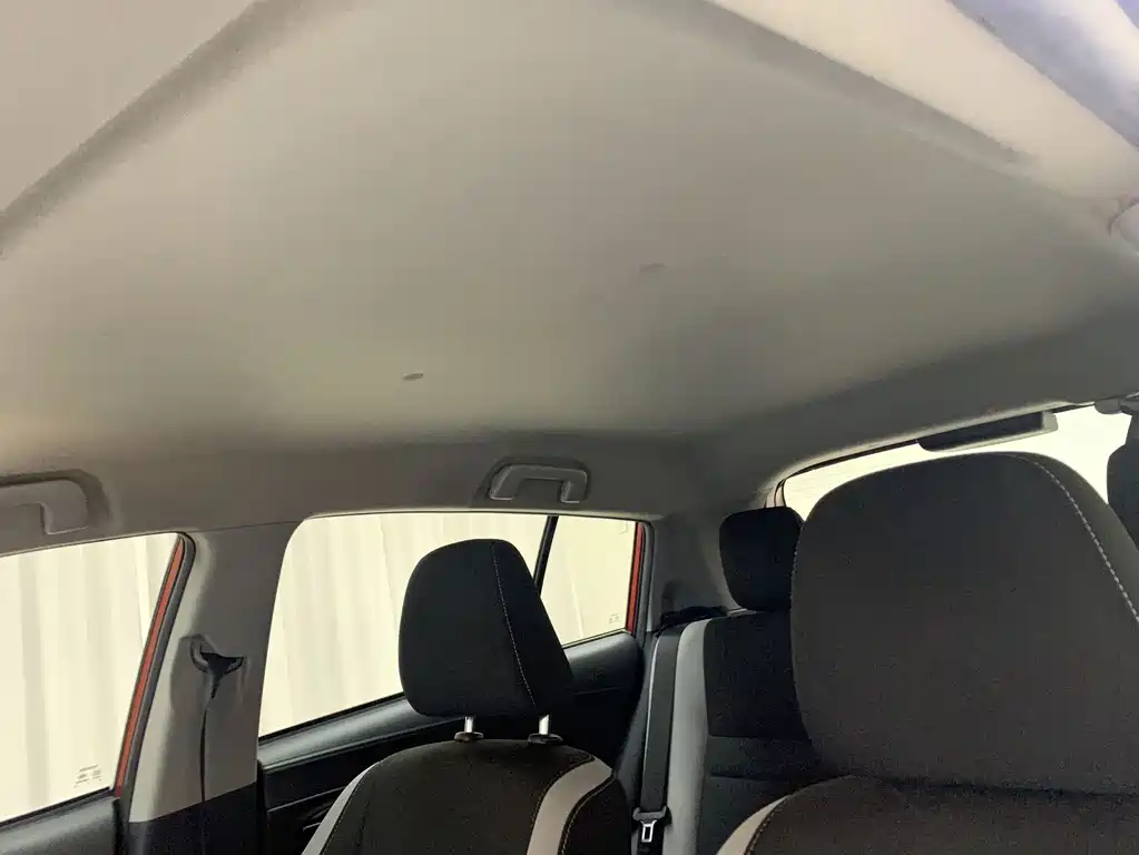 Toyota Yaris L — фото 6