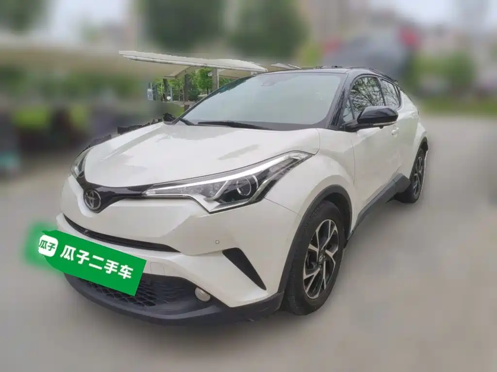Toyota C-HR — фото 2