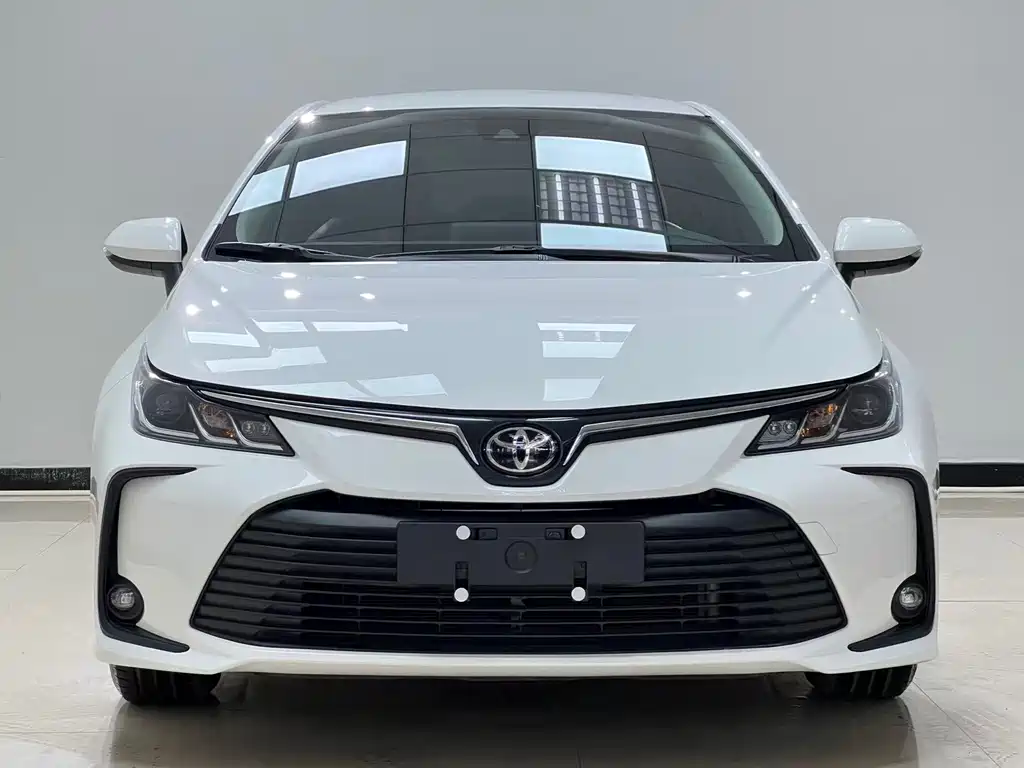 Toyota Corolla — фото 2