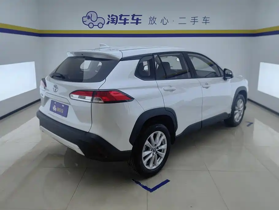 Toyota Corolla Cross — фото 3