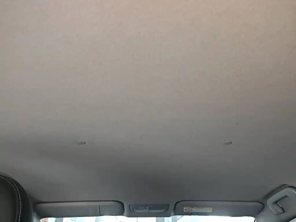 Toyota Yaris L — фото 18
