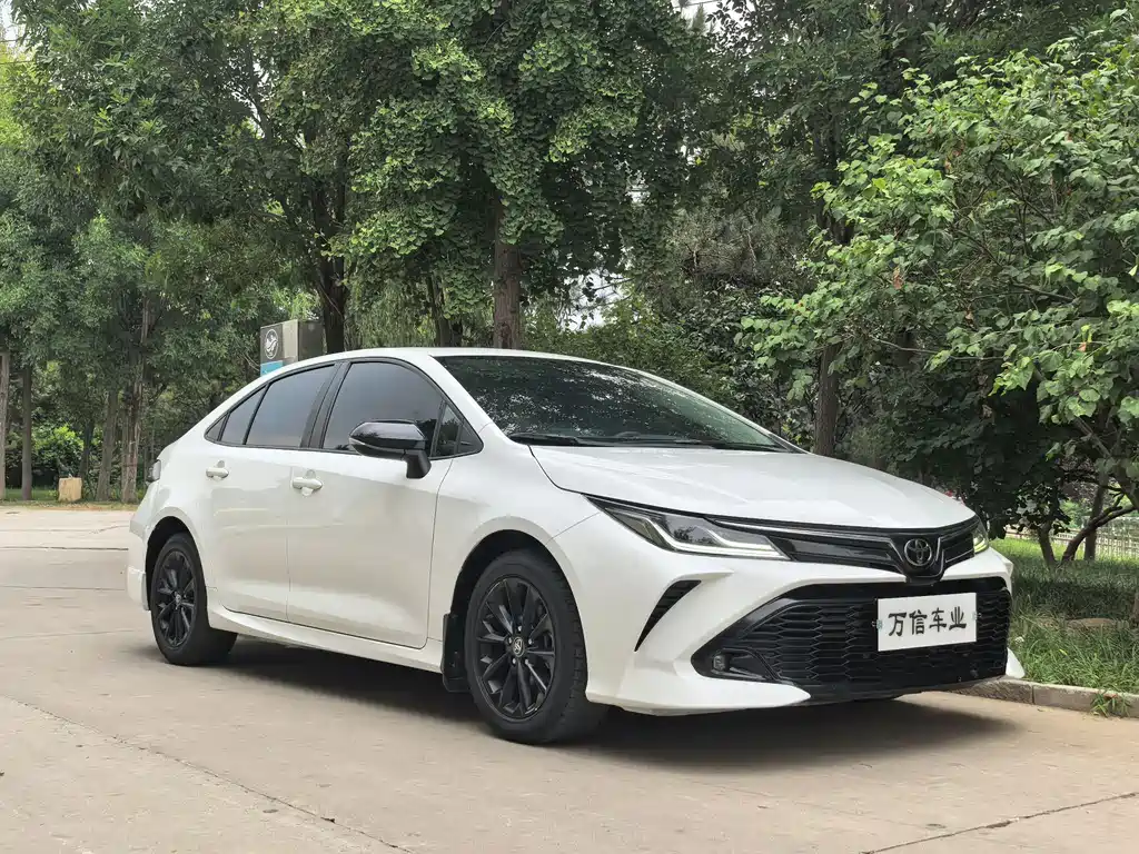 Toyota Corolla — фото 3