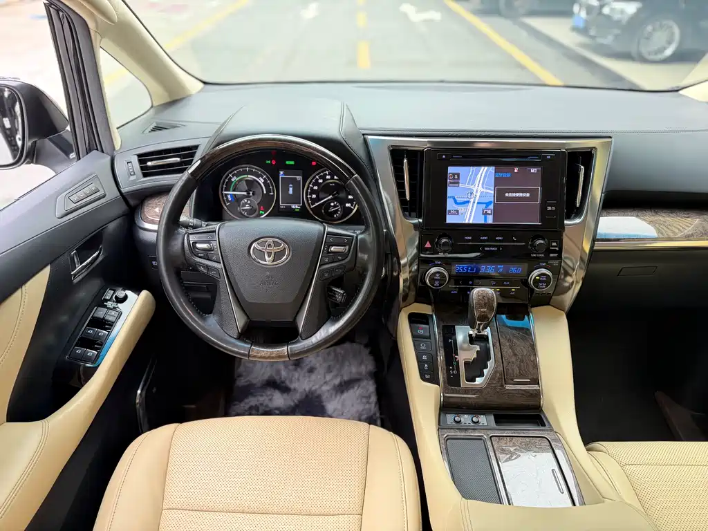 Toyota Vellfire — фото 6