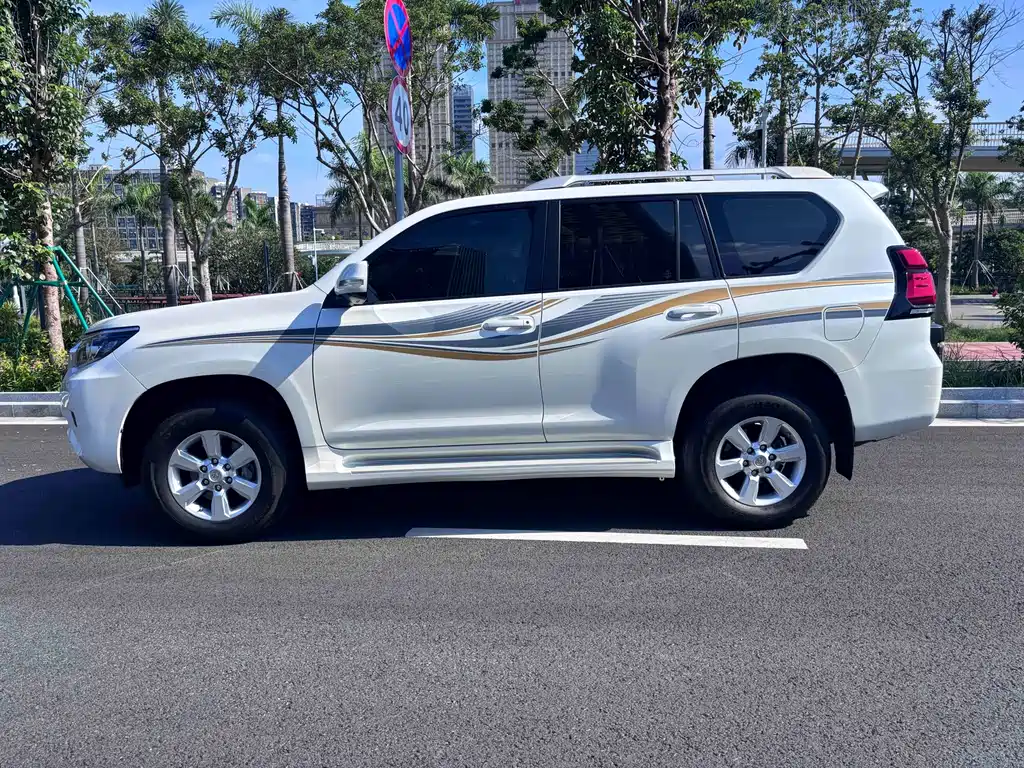Toyota Prado (Import) — фото 4