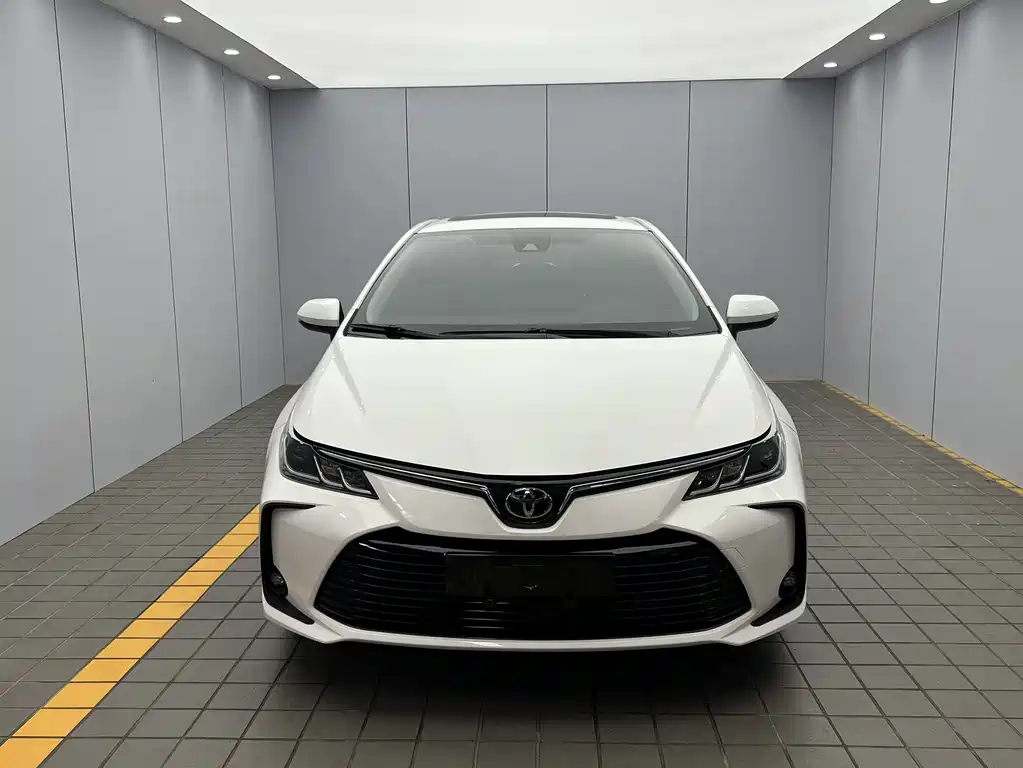 Toyota Corolla — фото 2