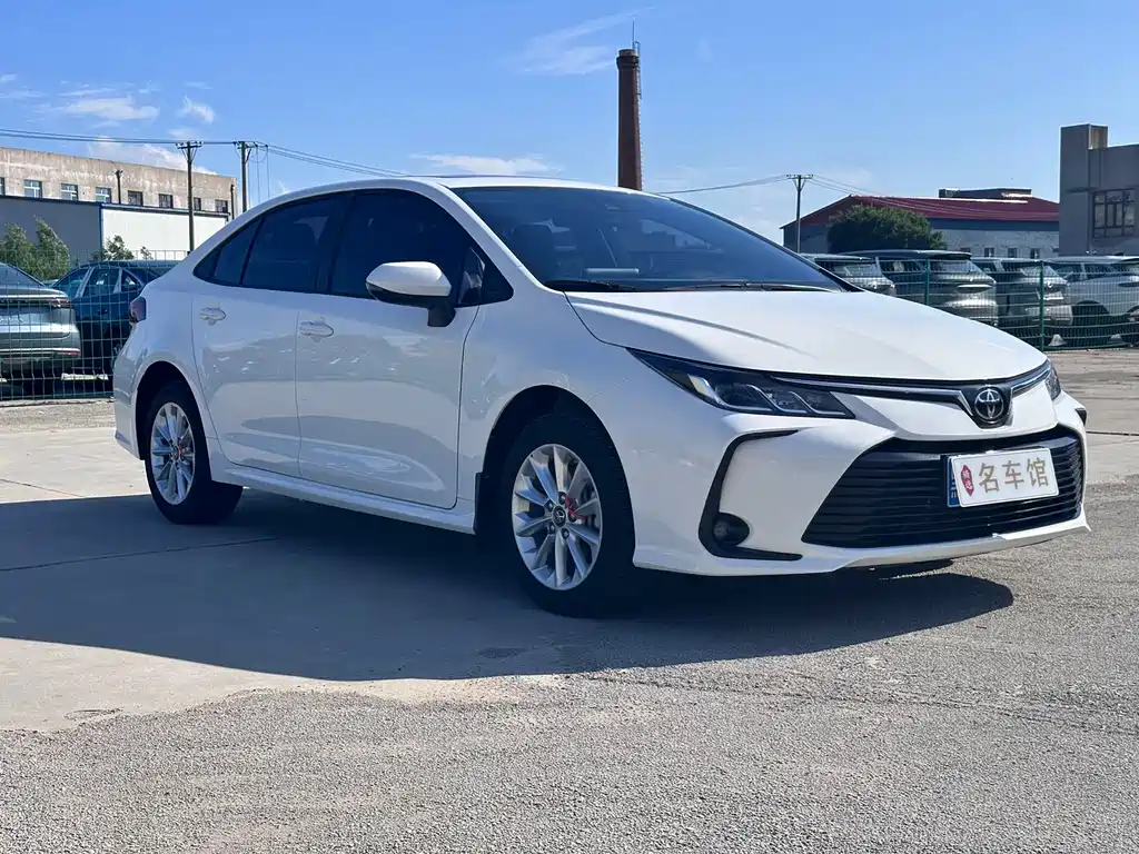 Toyota Corolla — фото 2