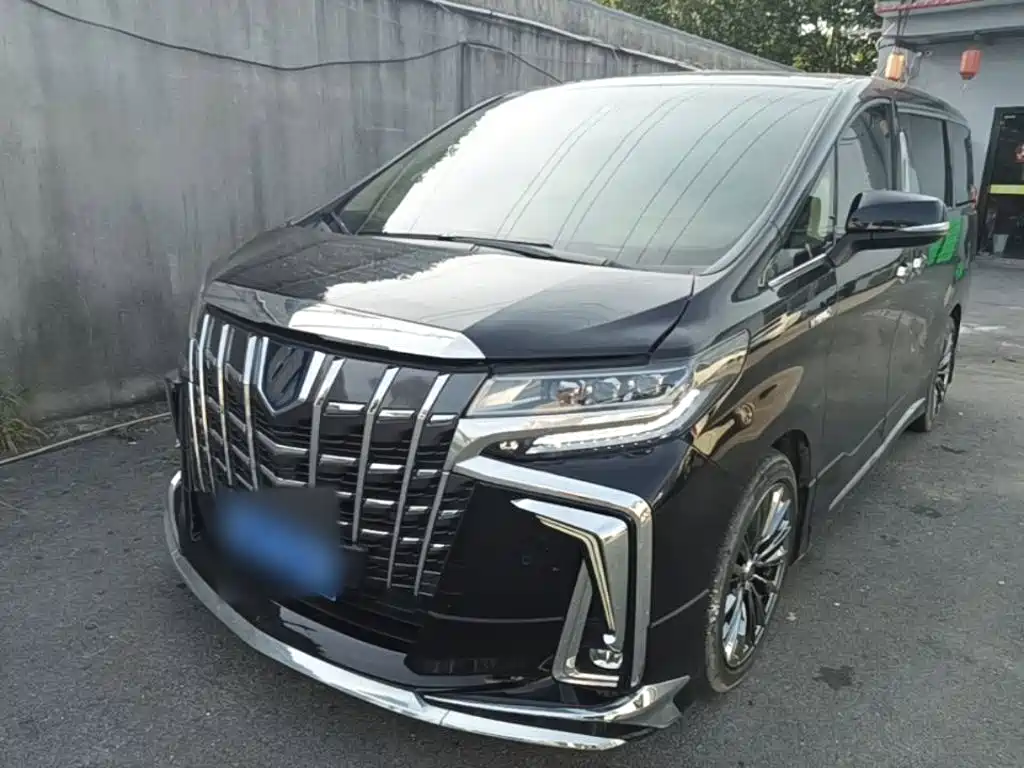 Toyota Vellfire — фото 2