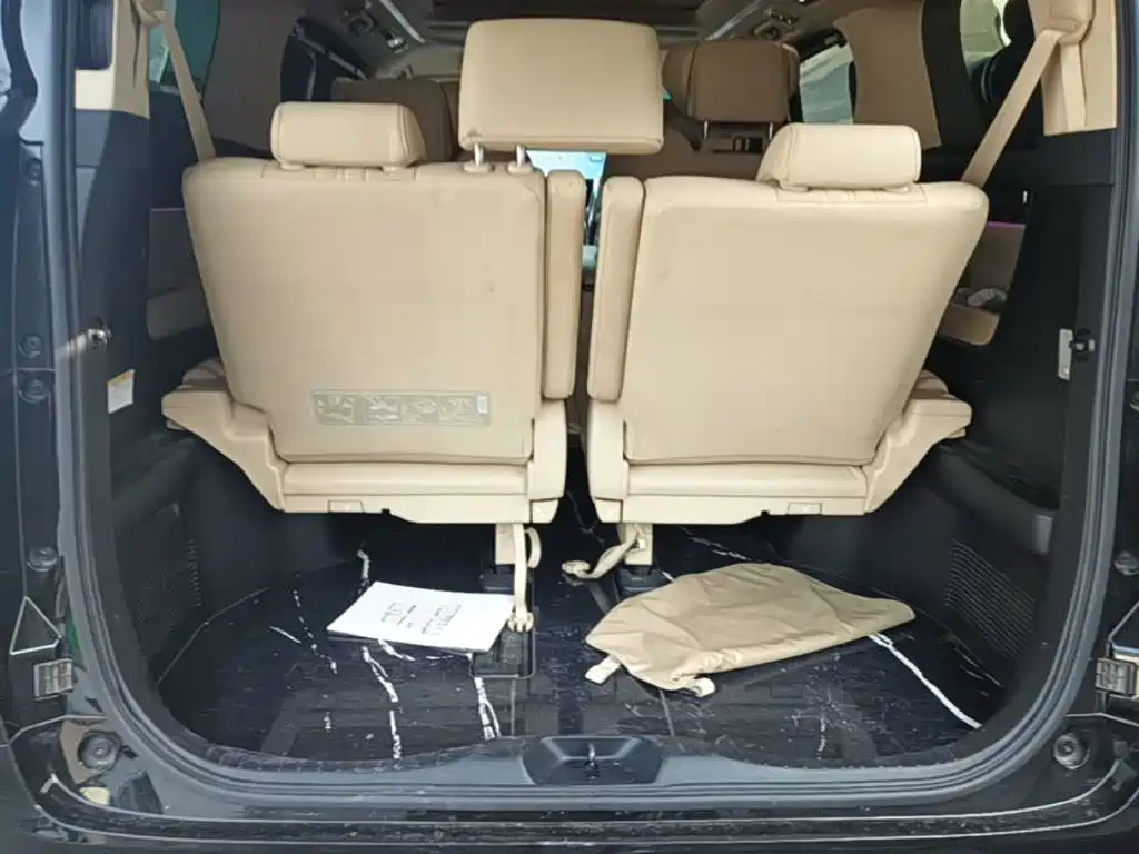 Toyota Vellfire — фото 19