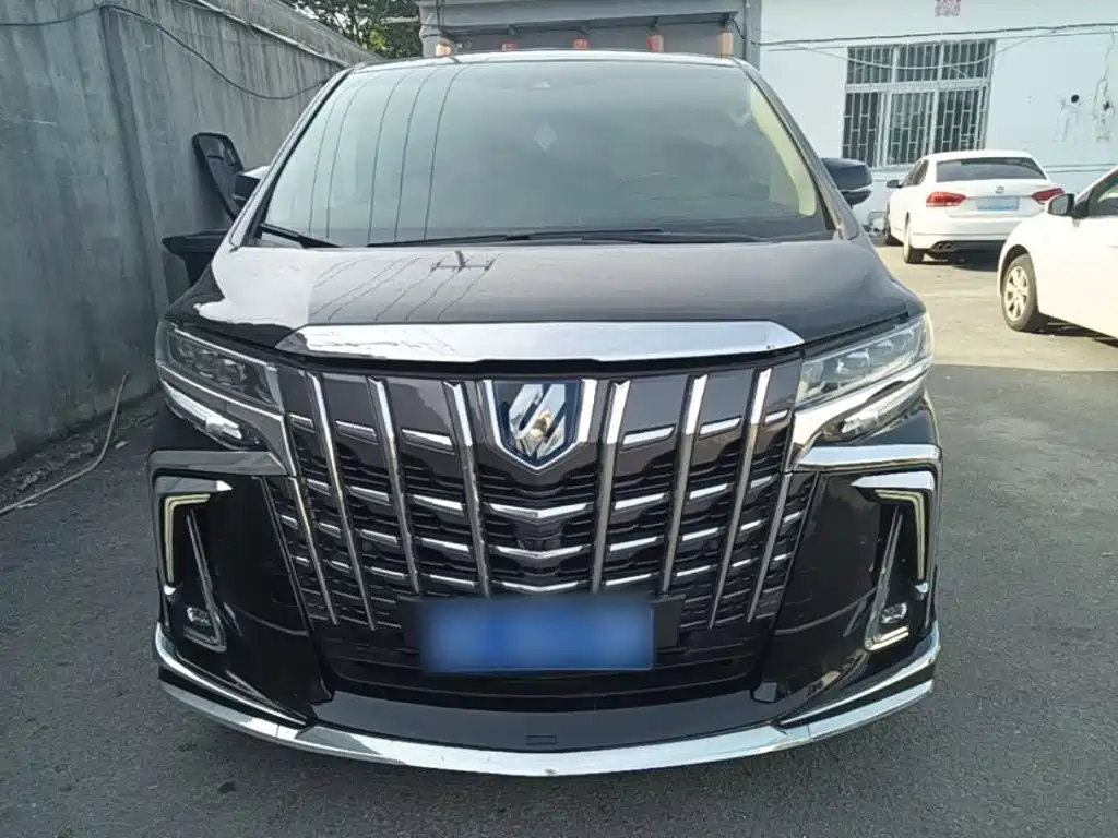 Toyota Vellfire — фото 3