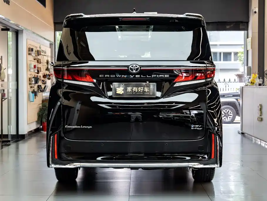 Toyota Vellfire — фото 5