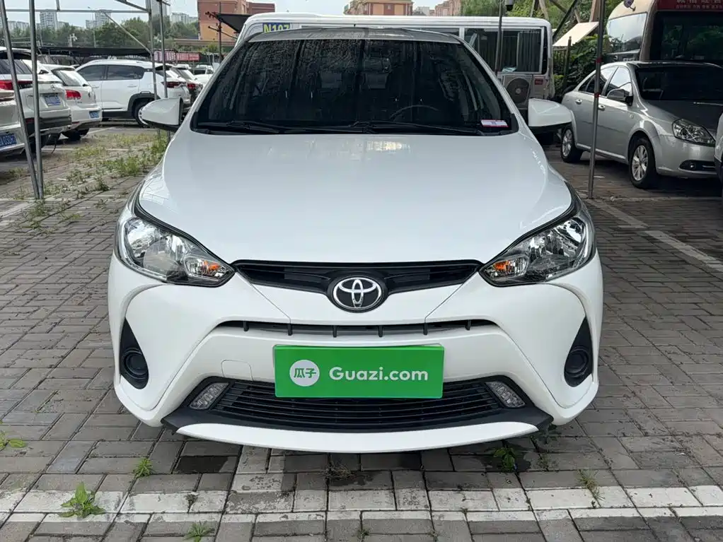 Toyota Yaris L — фото 22