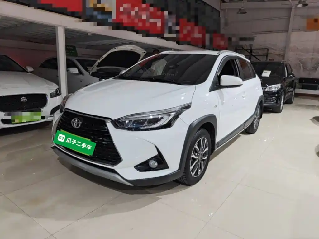 Toyota Yaris L — фото 2