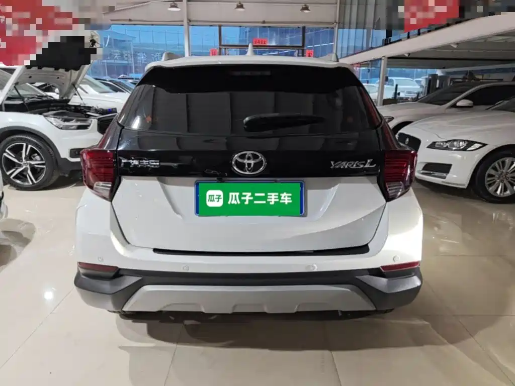 Toyota Yaris L — фото 6