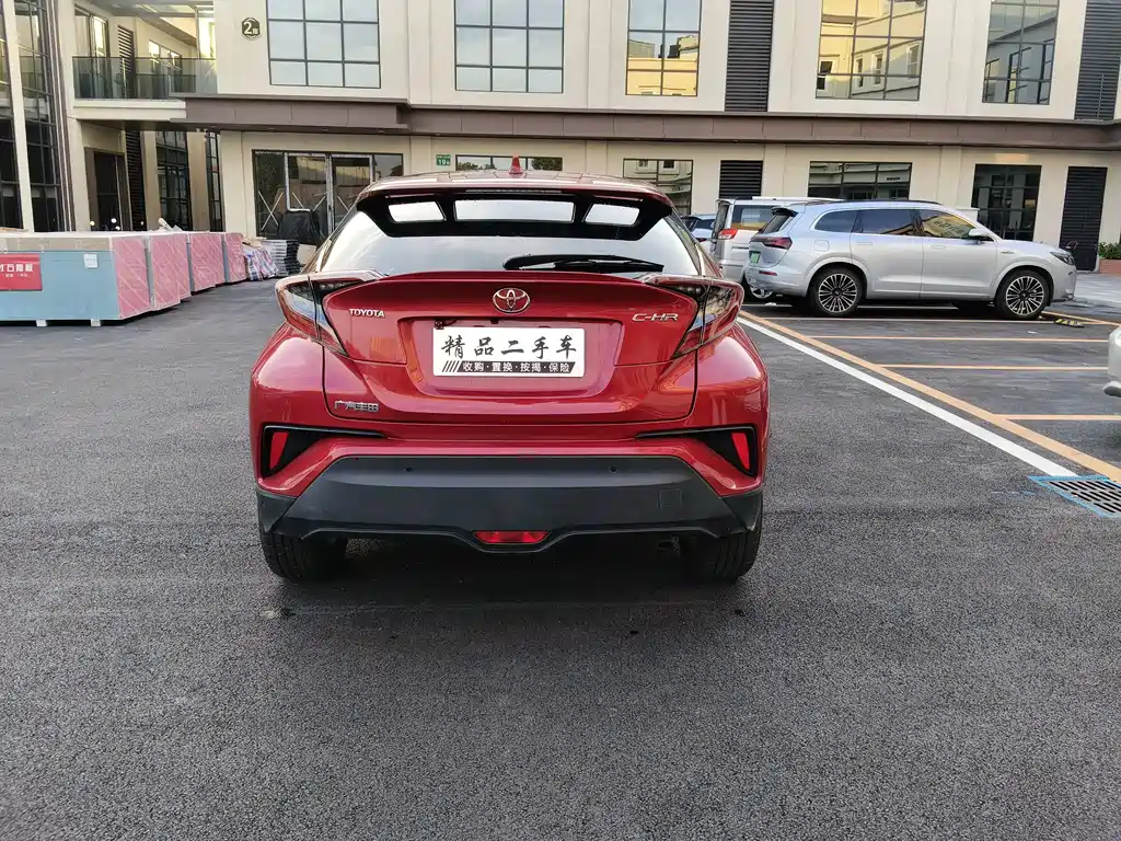 Toyota C-HR — фото 5