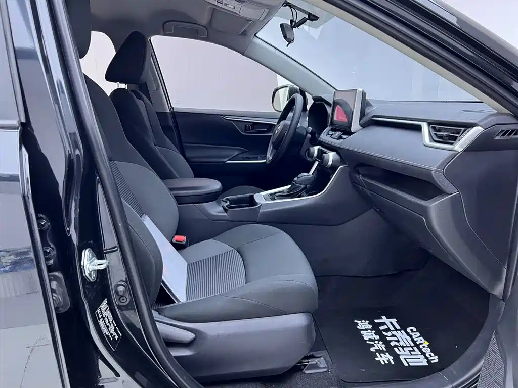 Toyota Wildlander — фото 18