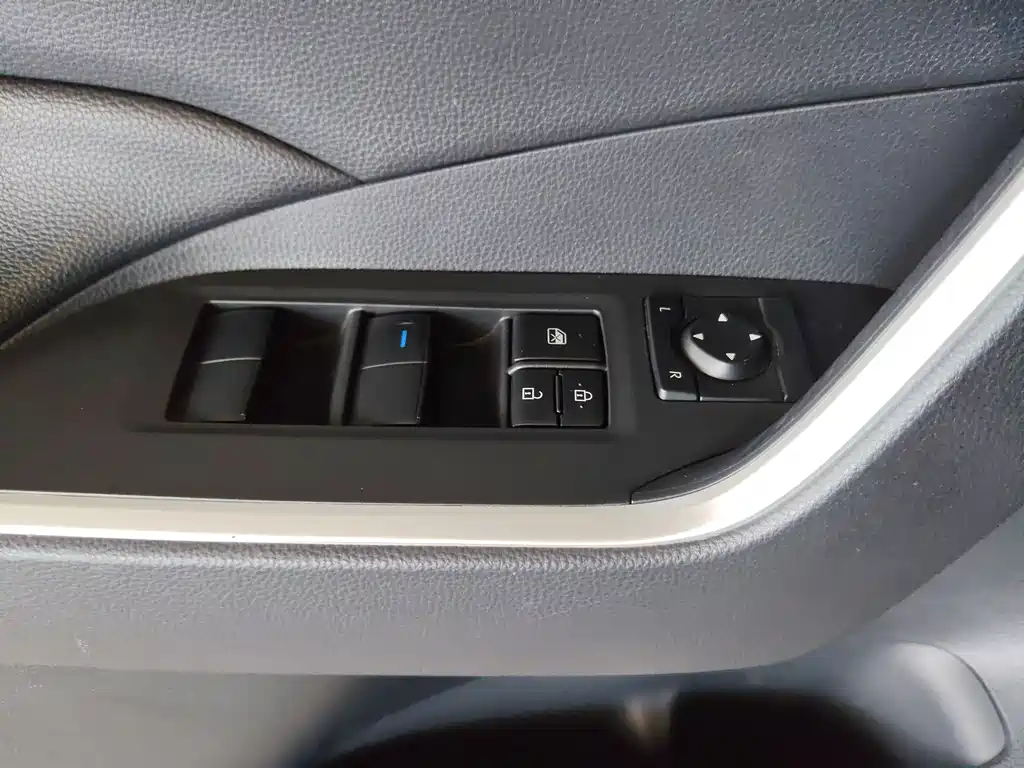Toyota Wildlander New Energy — фото 21