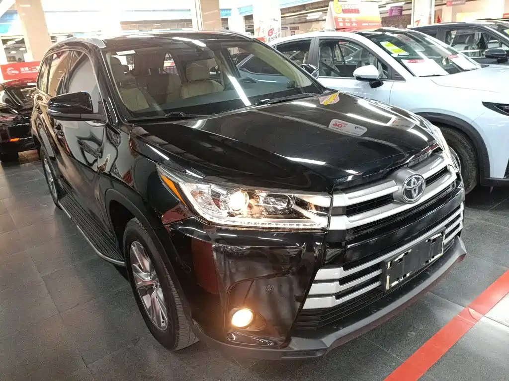 Toyota Highlander — фото 22