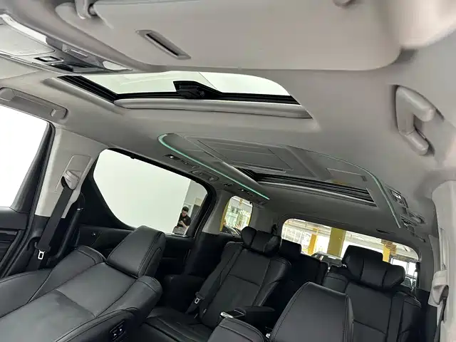 Toyota Alphard — фото 14