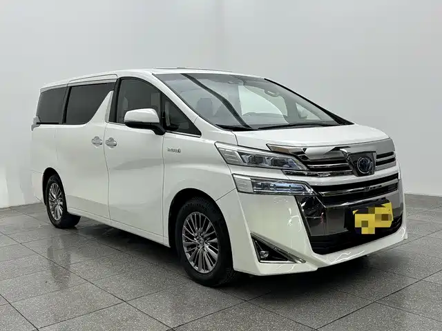 Toyota Alphard — фото 3