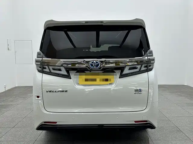 Toyota Alphard — фото 5