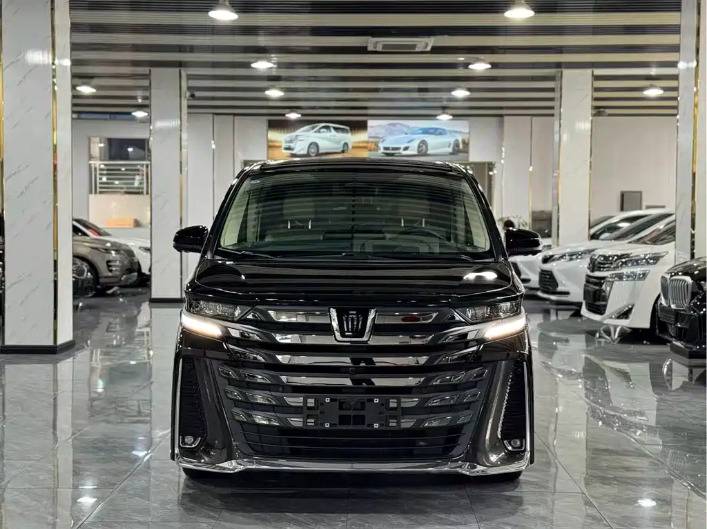 Toyota Vellfire — фото 2