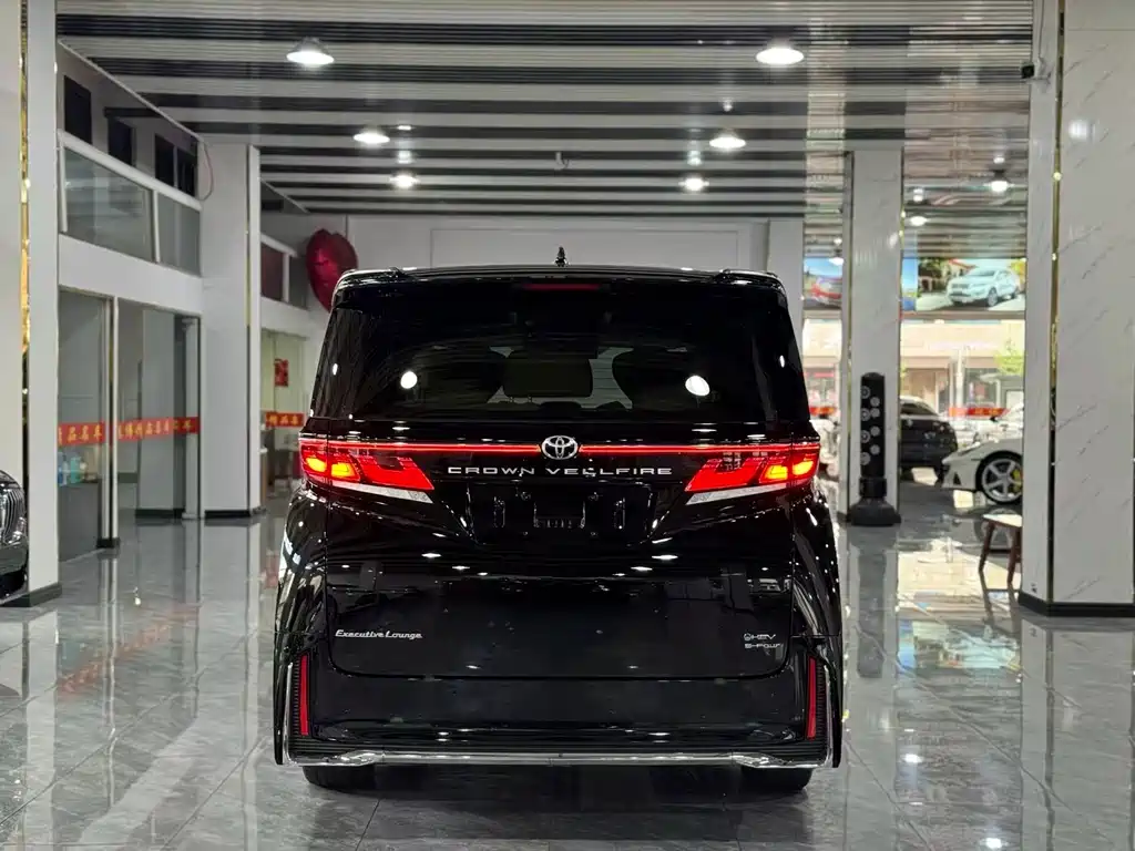 Toyota Vellfire — фото 13
