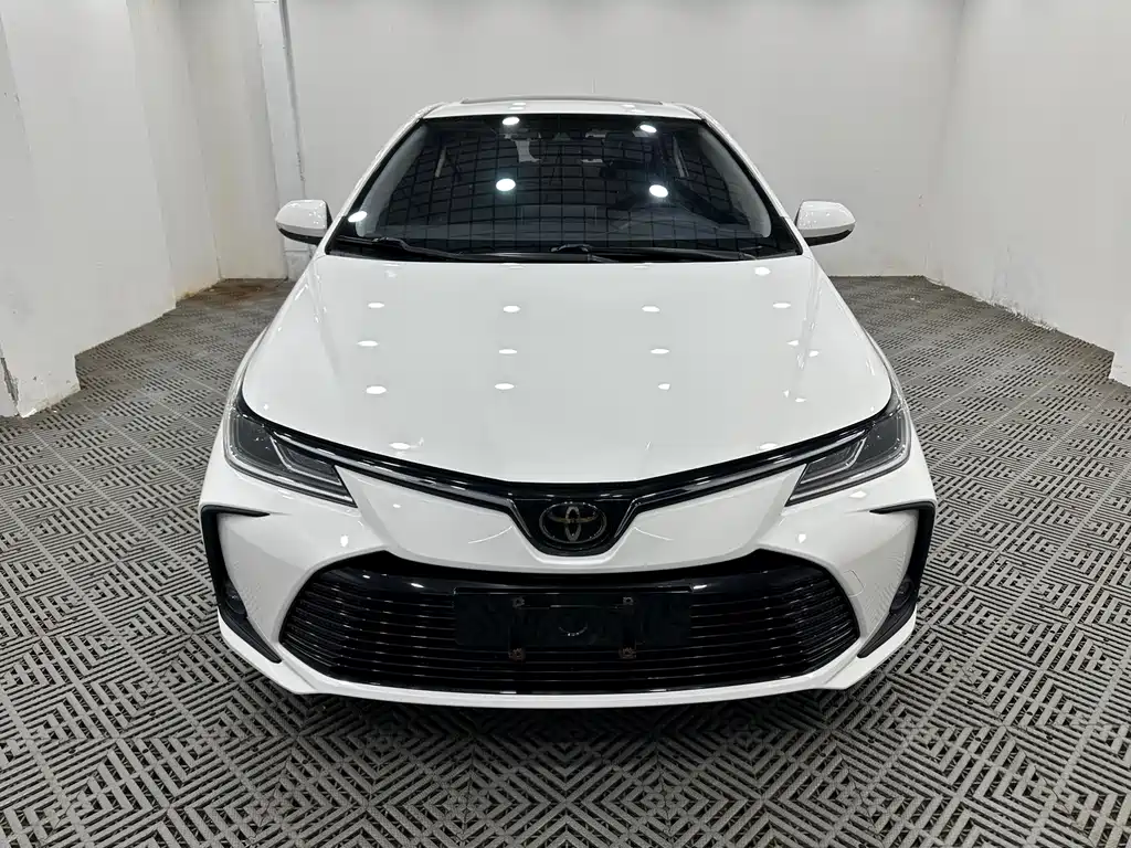 Toyota Corolla — фото 2