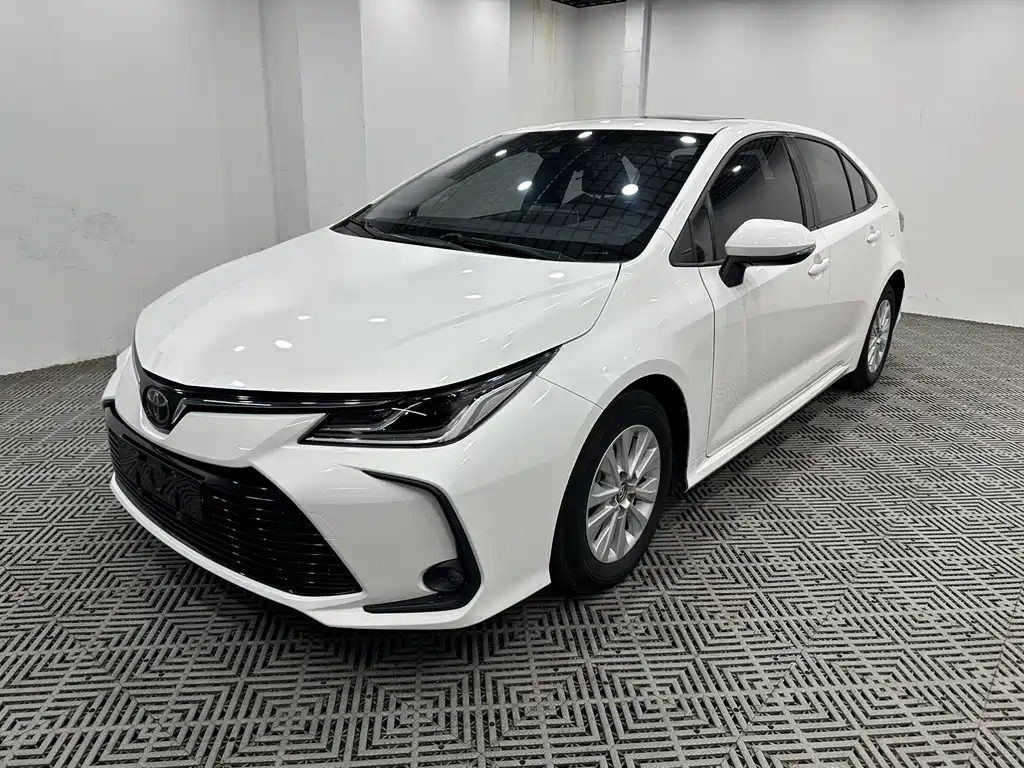Toyota Corolla — фото 3
