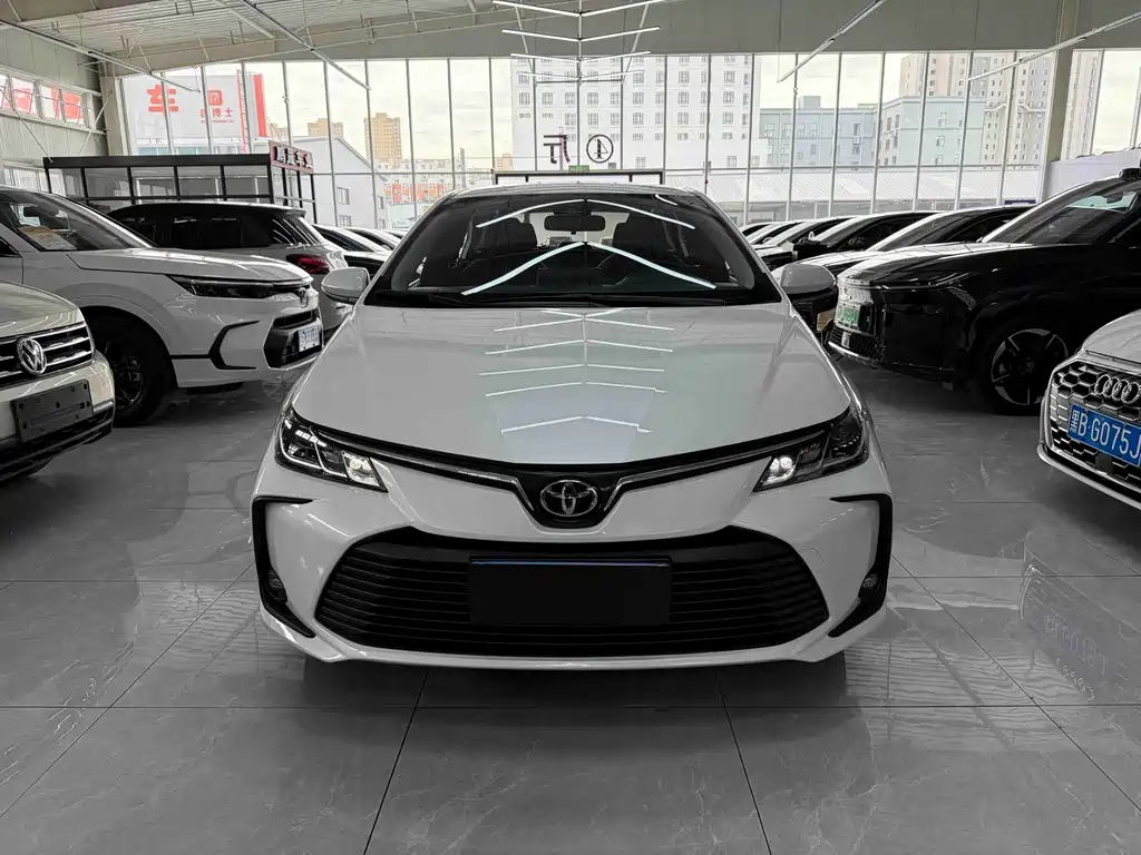 Toyota Corolla — фото 2