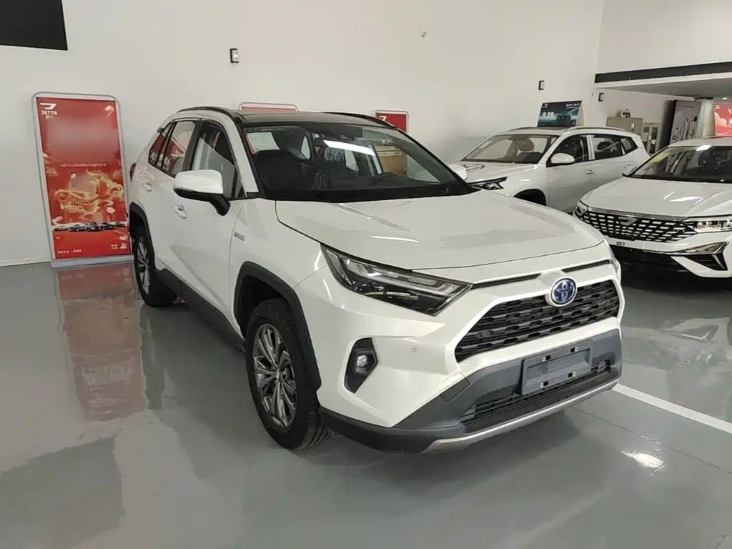 Toyota RAV4 — фото 4