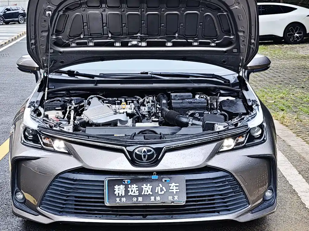 Toyota Corolla — фото 19