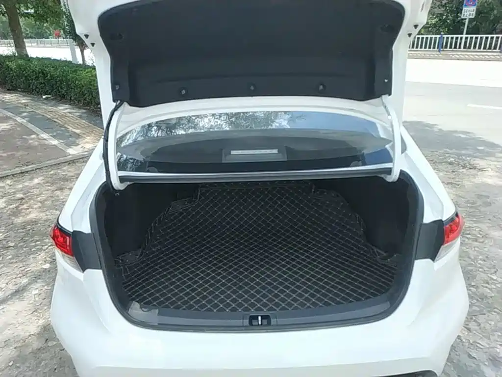 Toyota Levin — фото 19