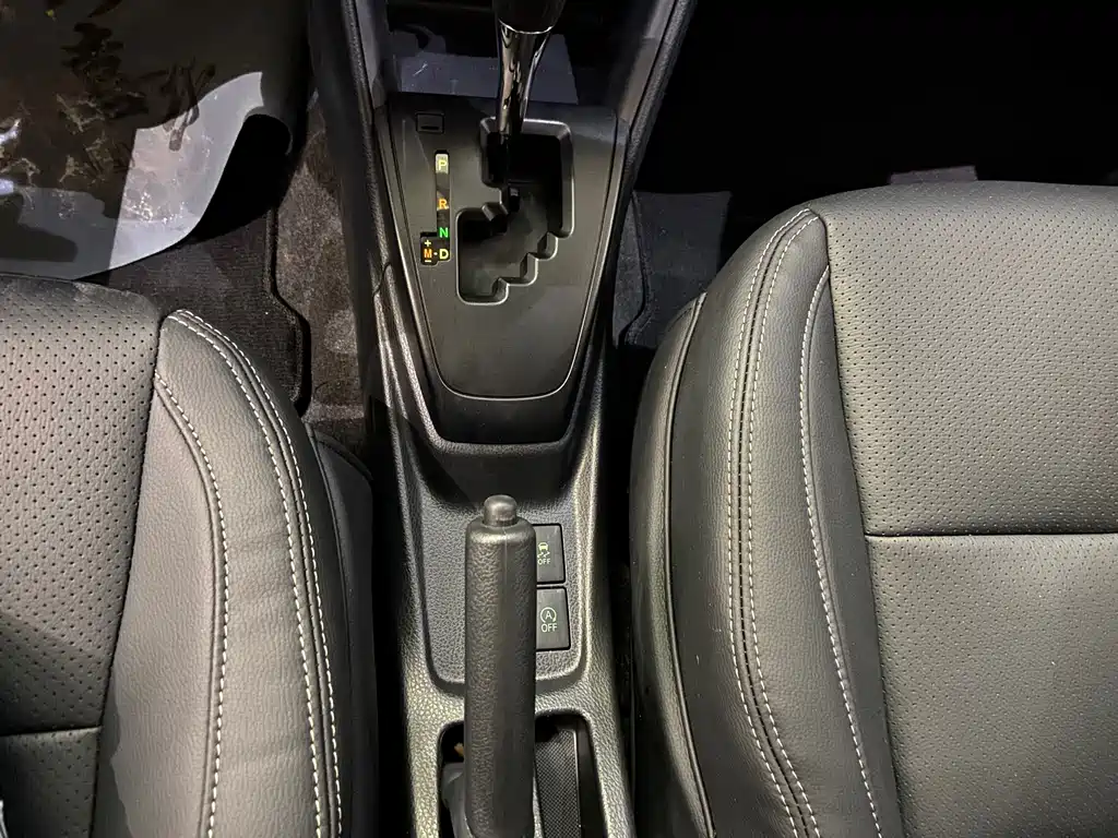 Toyota Yaris L — фото 22