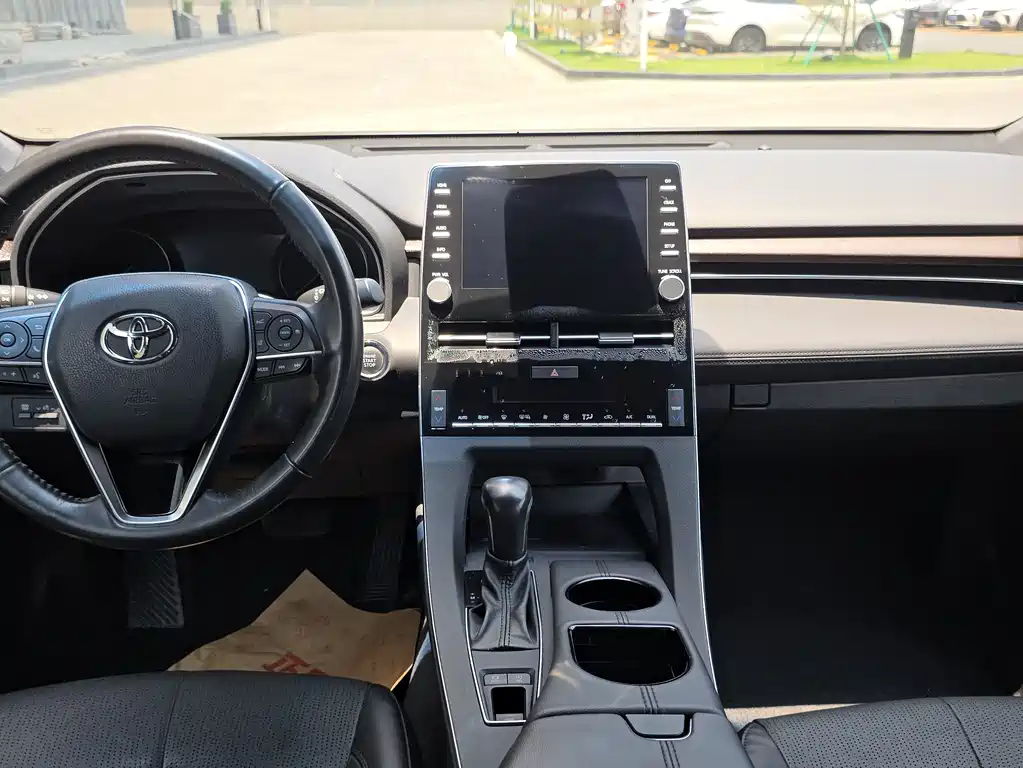 Toyota Avalon — фото 14