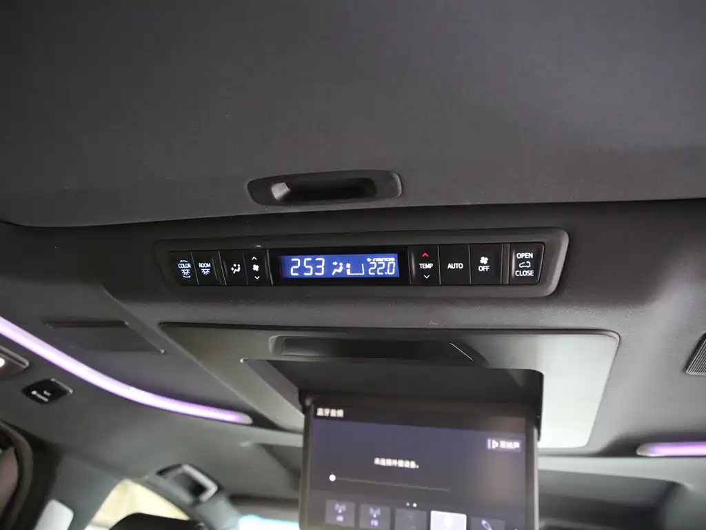 Toyota Vellfire — фото 11