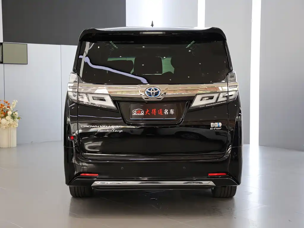 Toyota Vellfire — фото 22