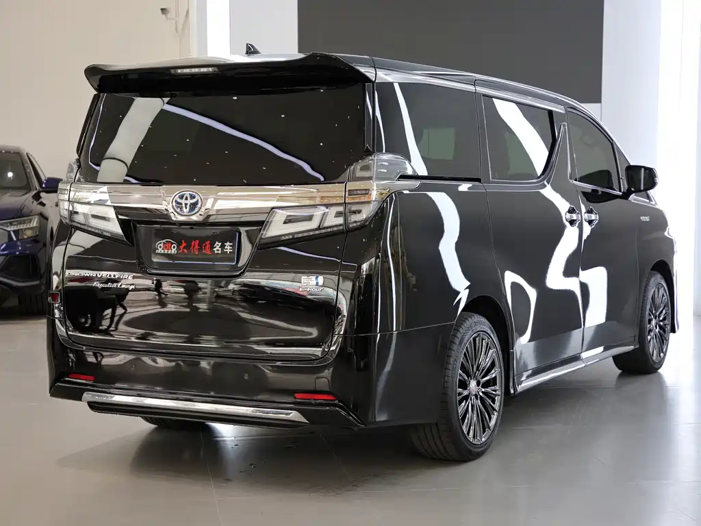 Toyota Vellfire — фото 23