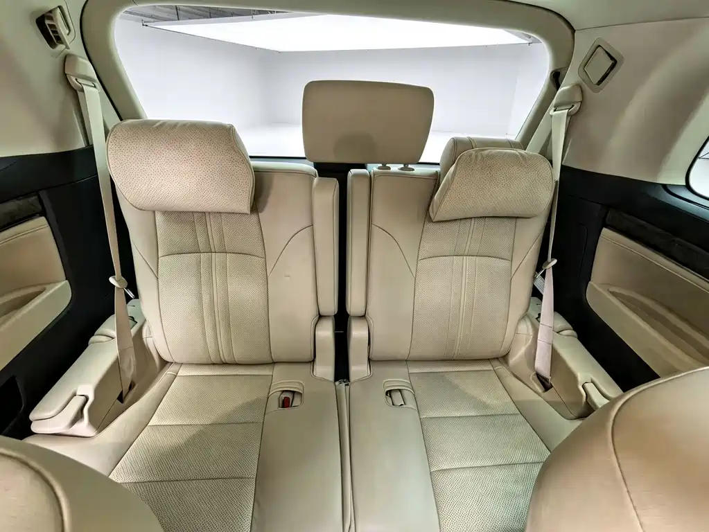 Toyota Alphard — фото 8