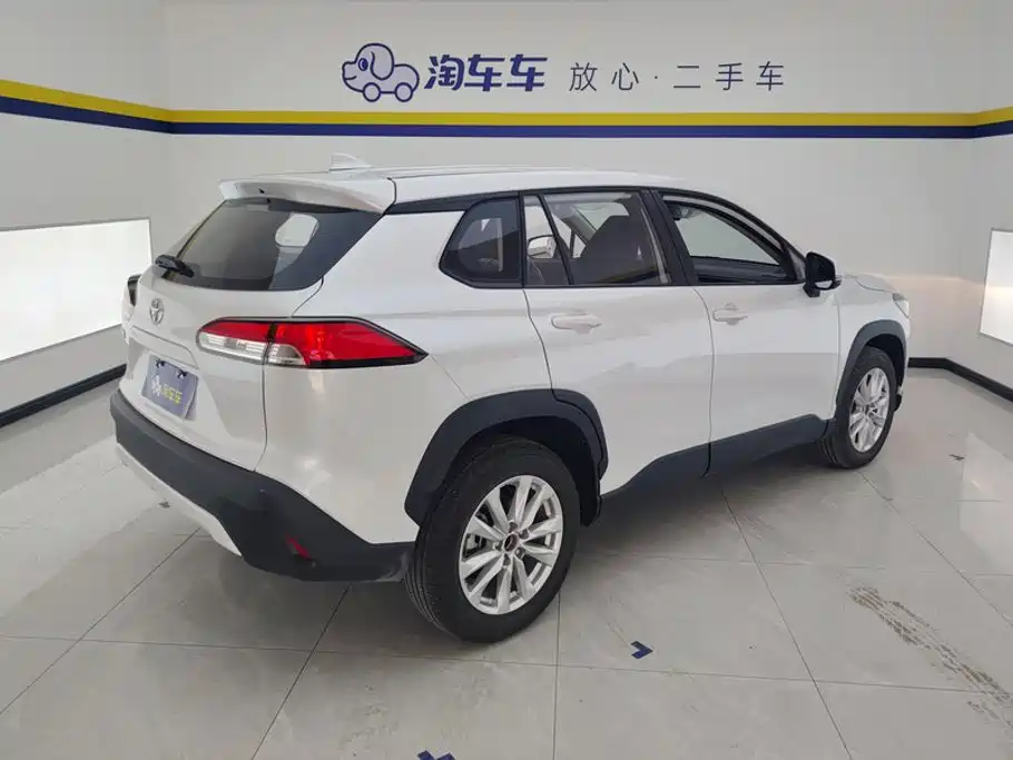 Toyota Corolla Cross — фото 3