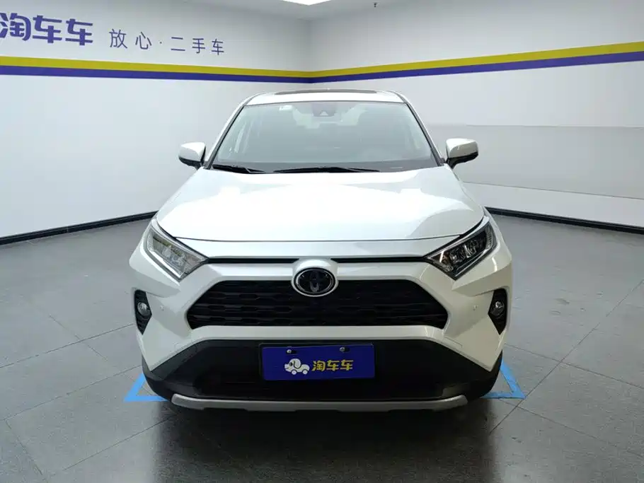 Toyota RAV4 — фото 2