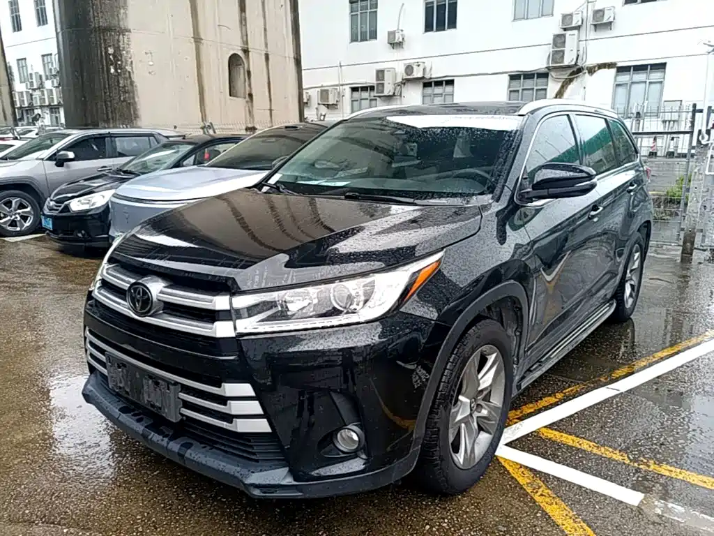 Toyota Highlander — фото 2