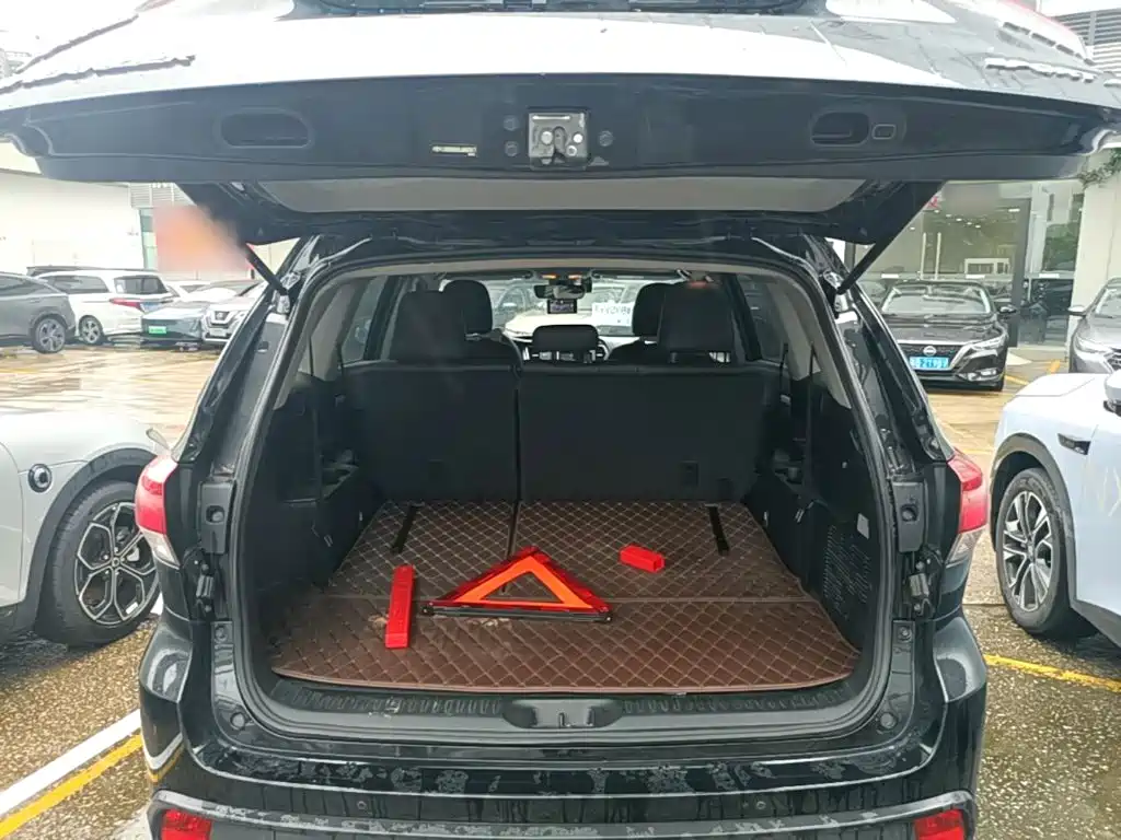 Toyota Highlander — фото 19