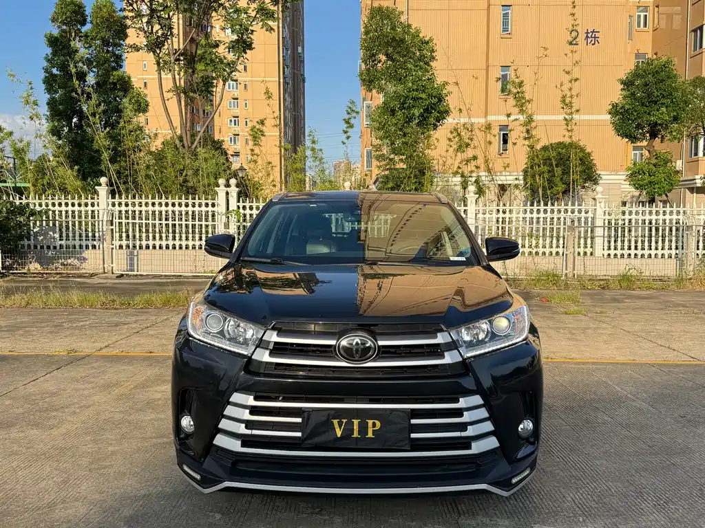 Toyota Highlander — фото 2