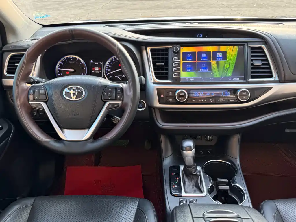 Toyota Highlander — фото 17