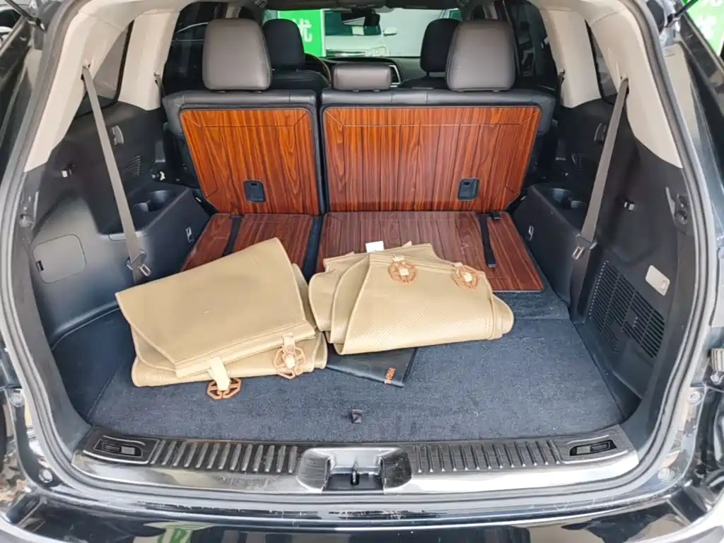 Toyota Highlander — фото 19
