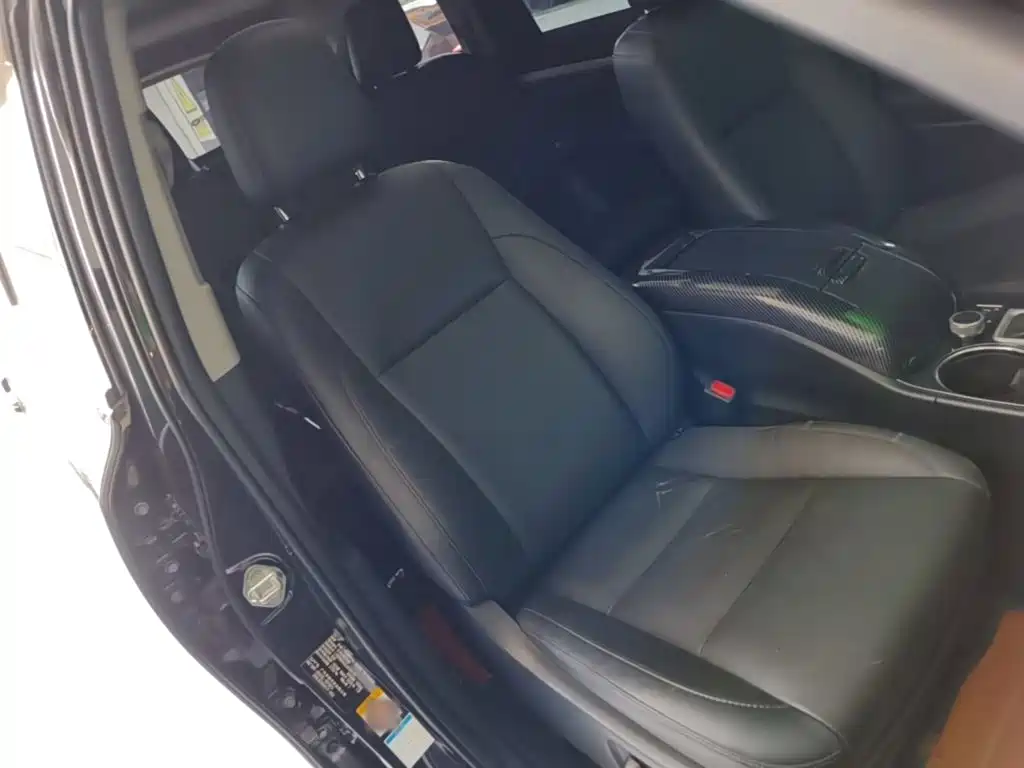 Toyota Highlander — фото 25