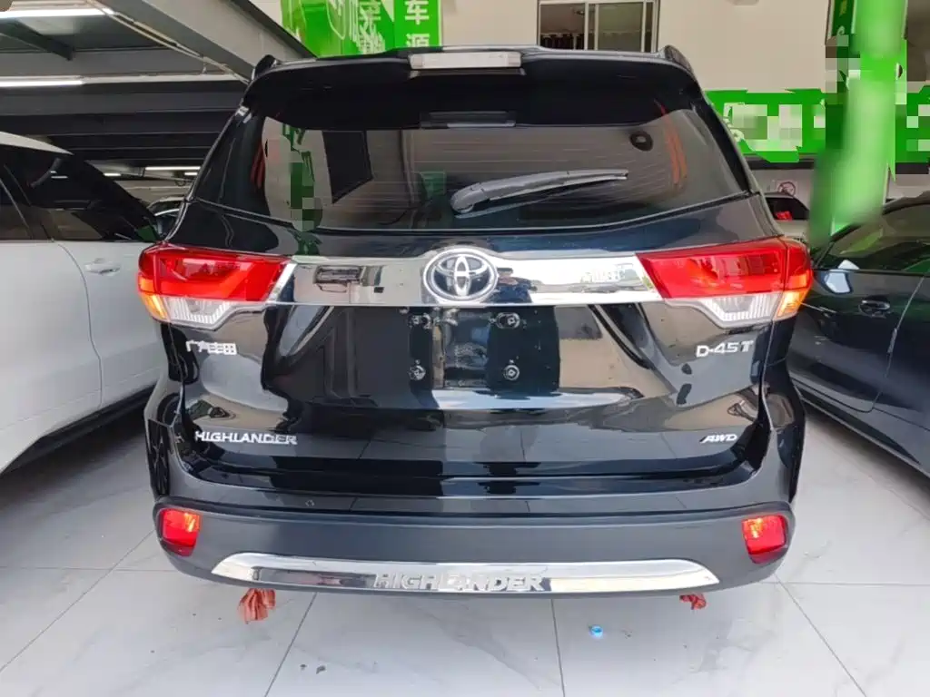 Toyota Highlander — фото 6